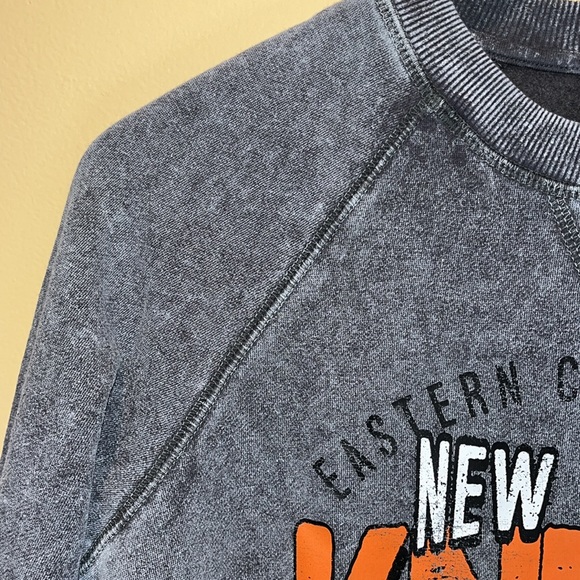 NWOT NBA Youth Heathered Gray New York Knicks Fleece Crew Sweatshirt - Picture 3 of 8